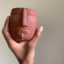 Load image into Gallery viewer, Face vase - red clay