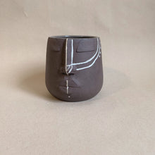 Load image into Gallery viewer, Face vase - brwn clay