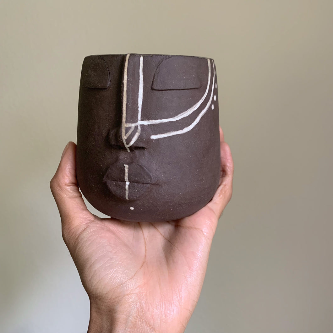 Face vase - brwn clay